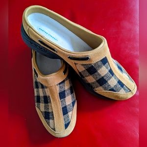 Women's size 11 Easy Spirit Martha Stewart clogs